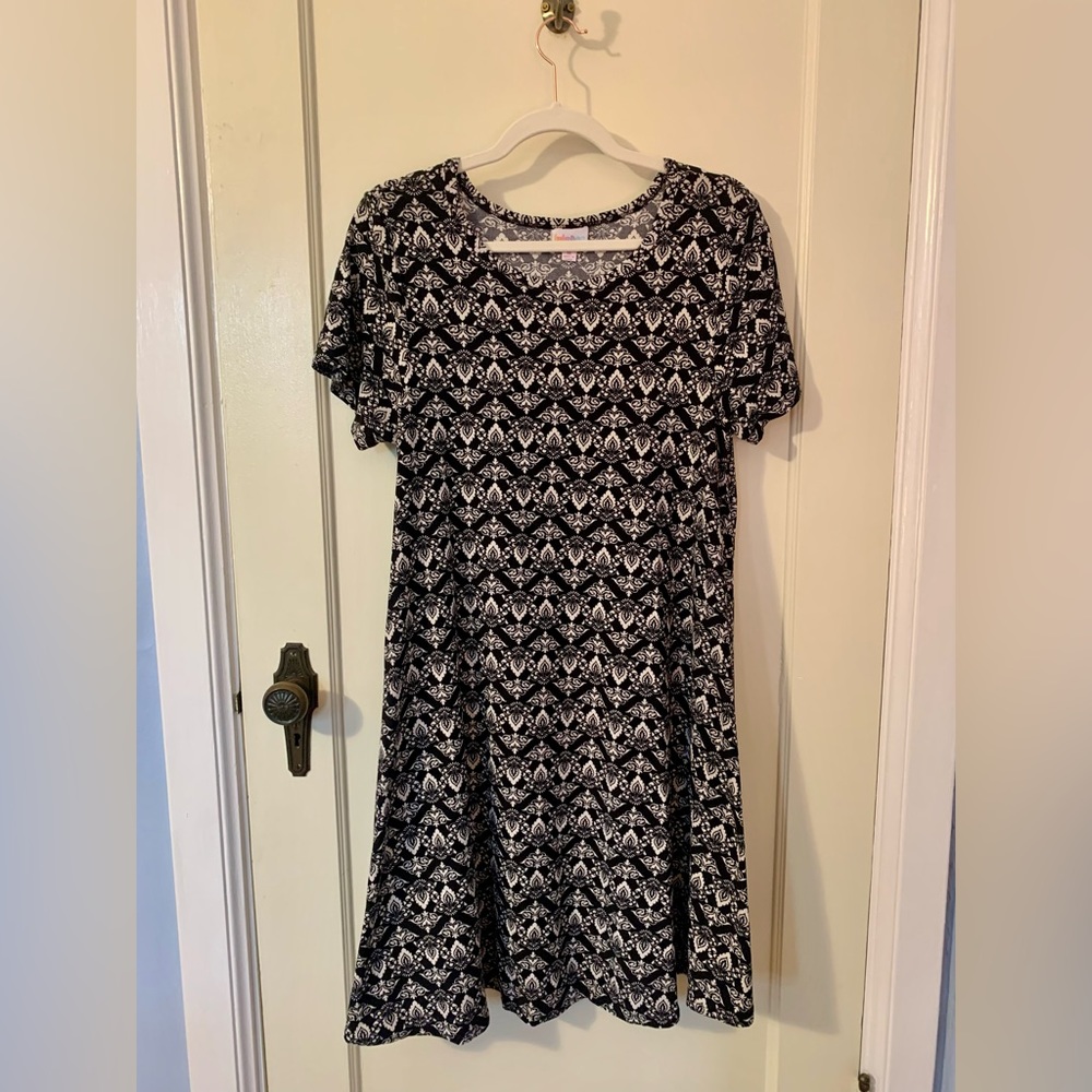 LuLaRoe Carly dress M EUC